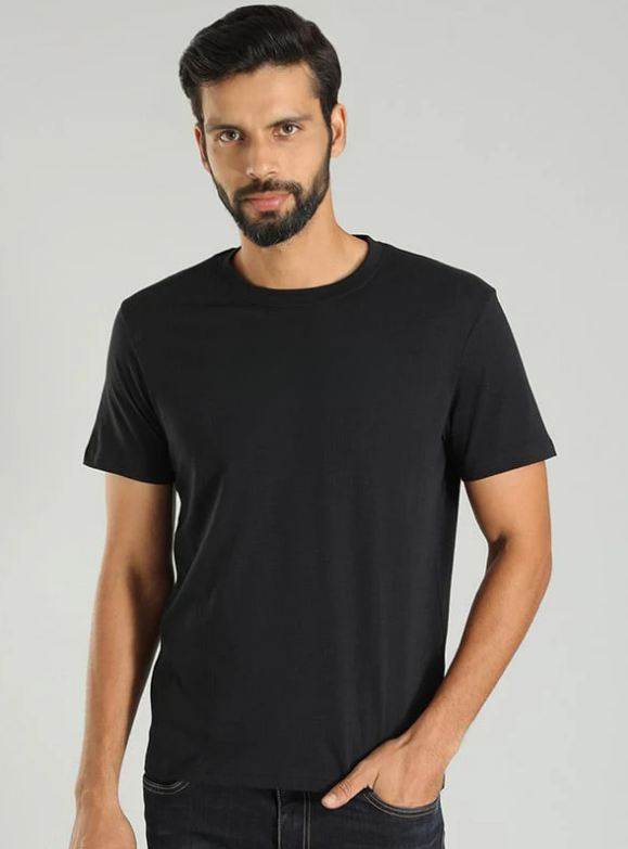 BLACK HALF SLEEVES TSHIRT